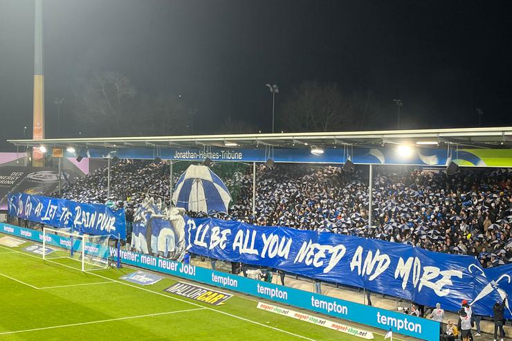 SV Darmstadt 98 Fans Mit Mega Choreo Tausende Schirme Und Rihanna